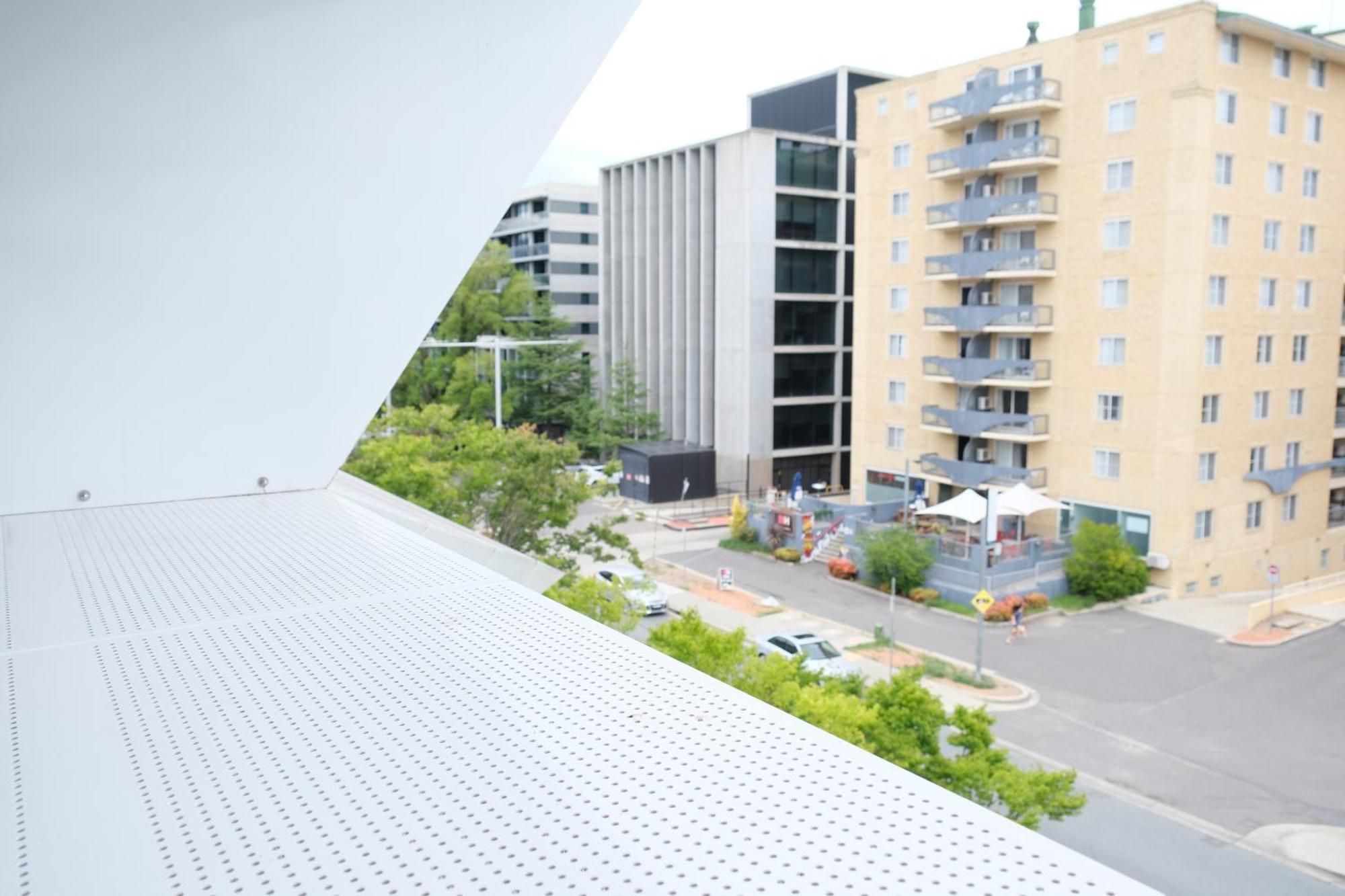 Apartamento Cbd Japanese Retreat 2Br 1P Brekky Wifi Netflix Camberra Exterior foto